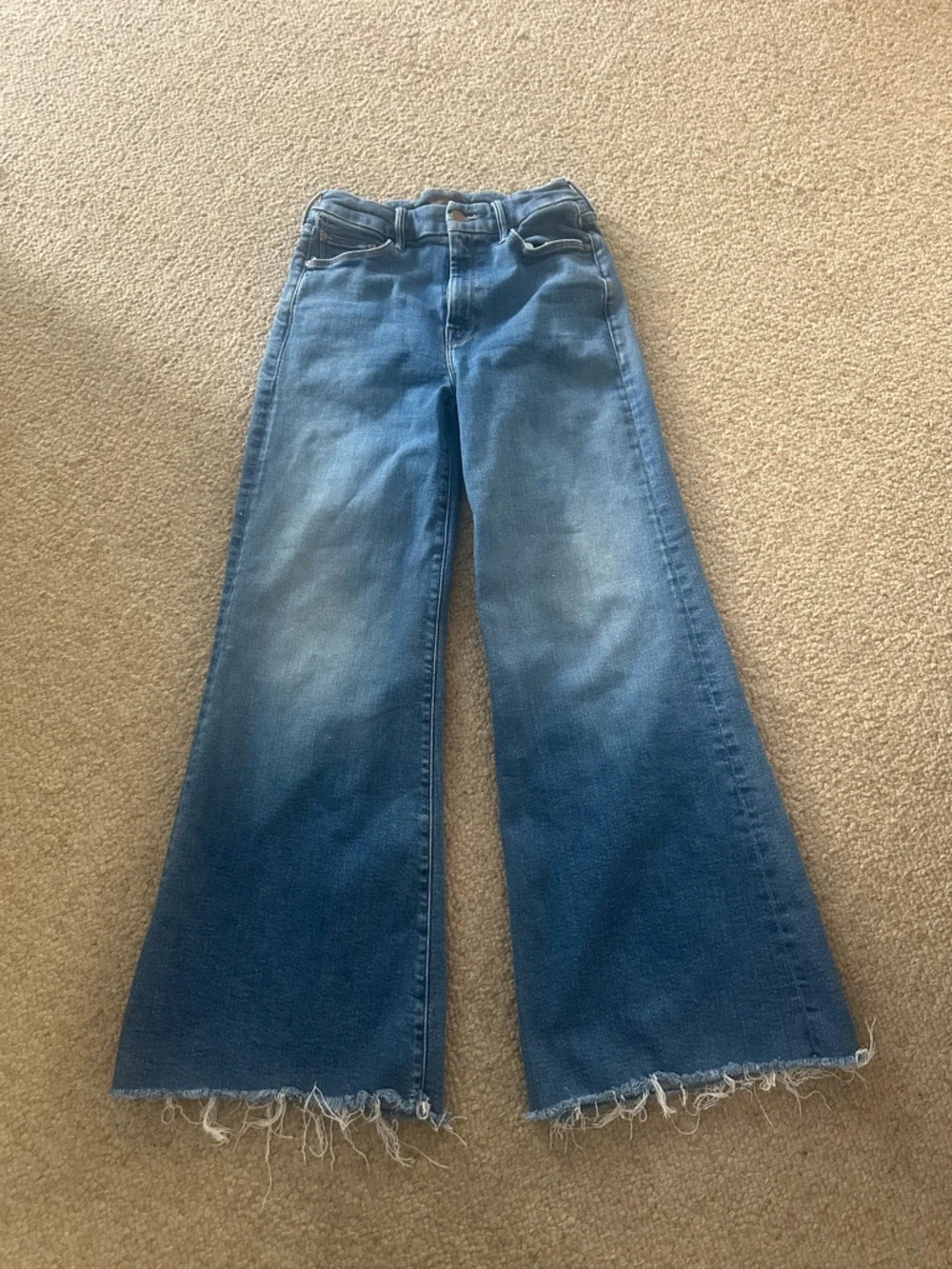 Mother Jeans The Roller Fray - Picture 7 of 7